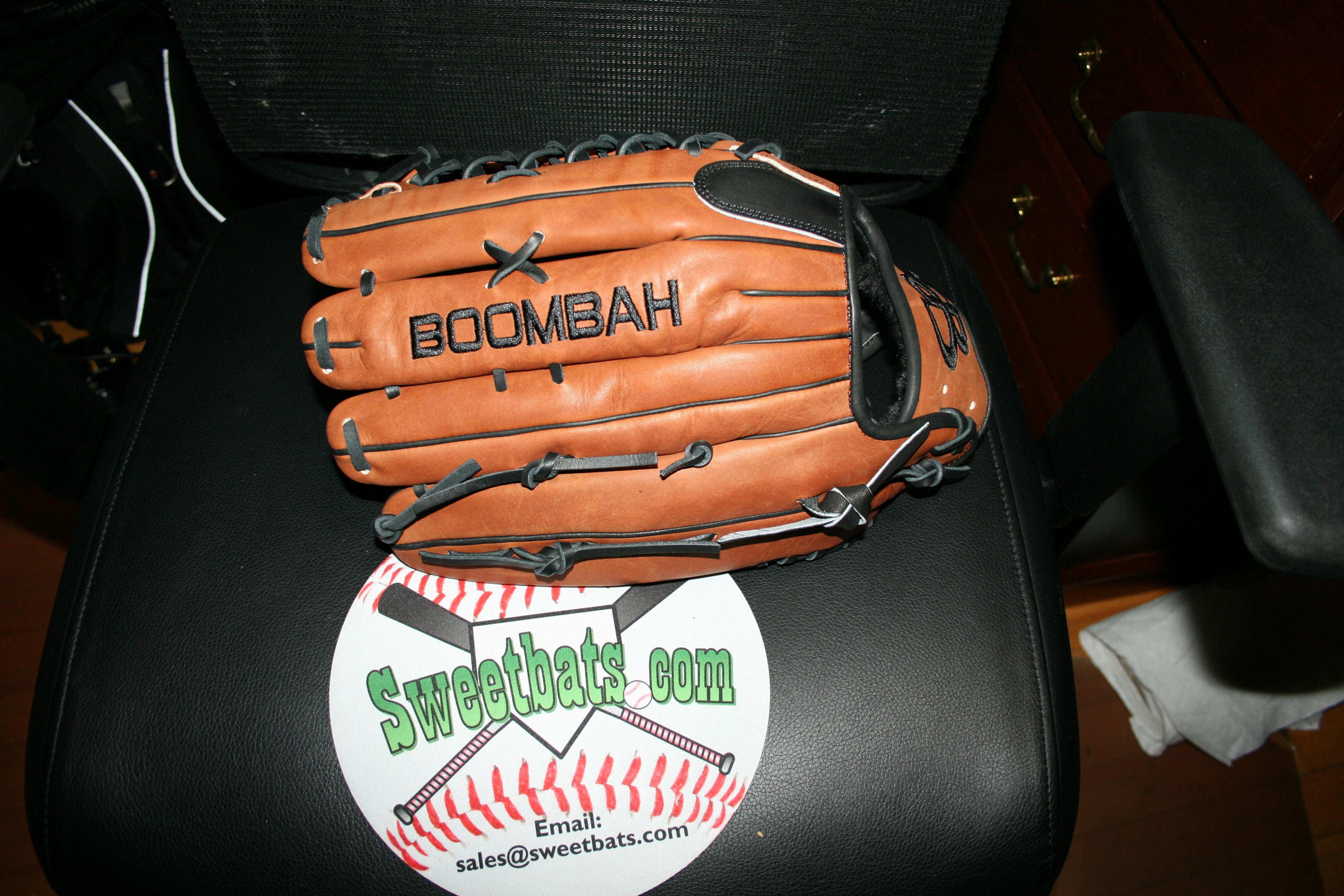 14" Inch BOOMBAH VELOCI Slowpitch Softball Fielding Glove Mitt B17 T Web Brown