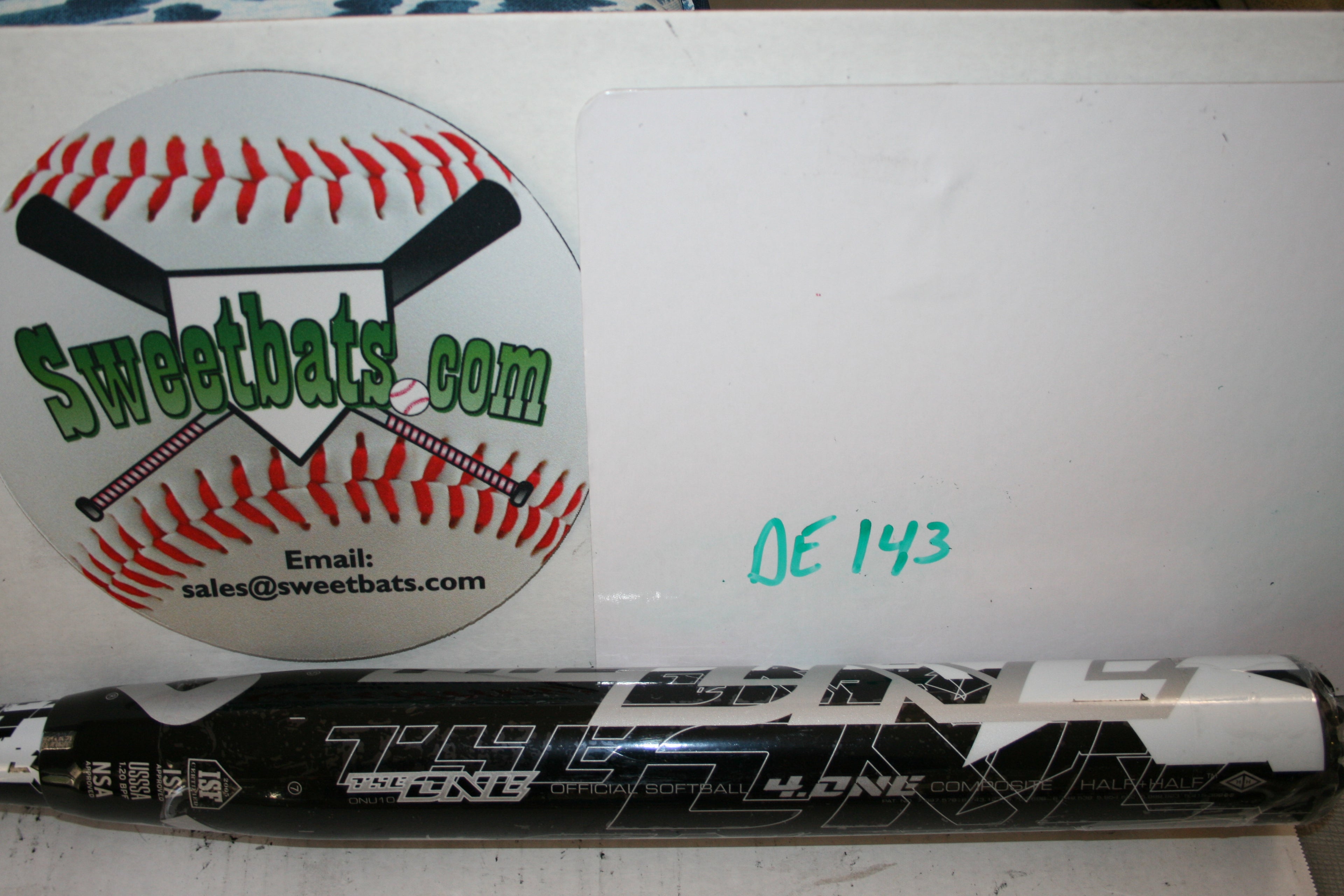 Demarini The One 2010 4.ONE Softball Bat NIW in wrapper USSSA 220 WTDXONU Stock #: DE137  Bat Marked "DVPD" on barrel near taper