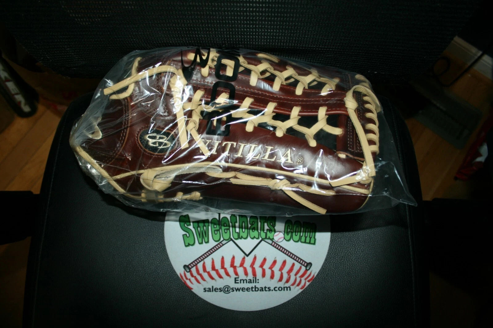 14" Inch BOOMBAH VITILLA Slowpitch Softball Fielding Glove B17 T Web BrownTan