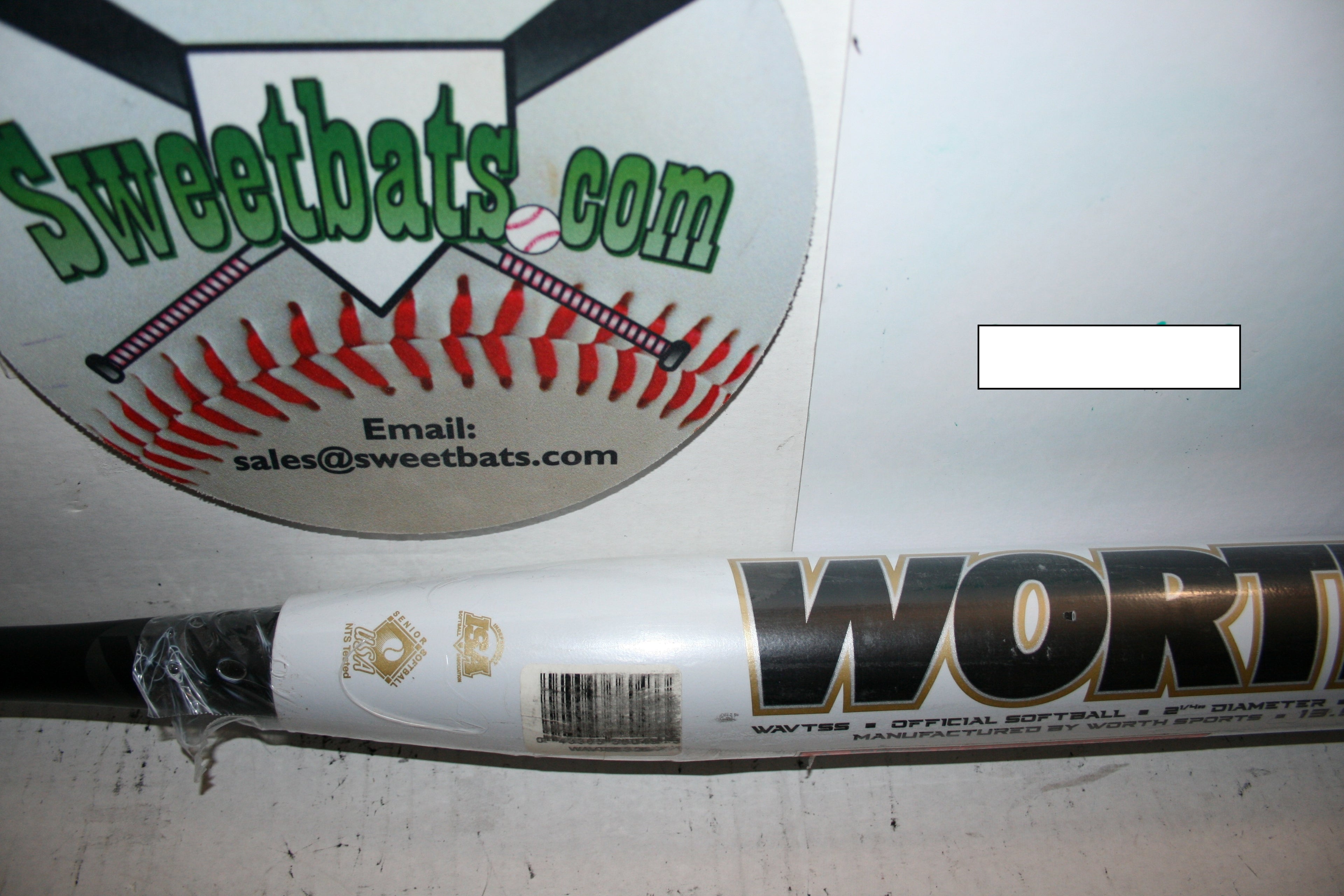 NIW Worth AT18 AT 18 Senior Slowpitch Softball Bat WAVTSS 28 SSUSA 13.5 TANNER