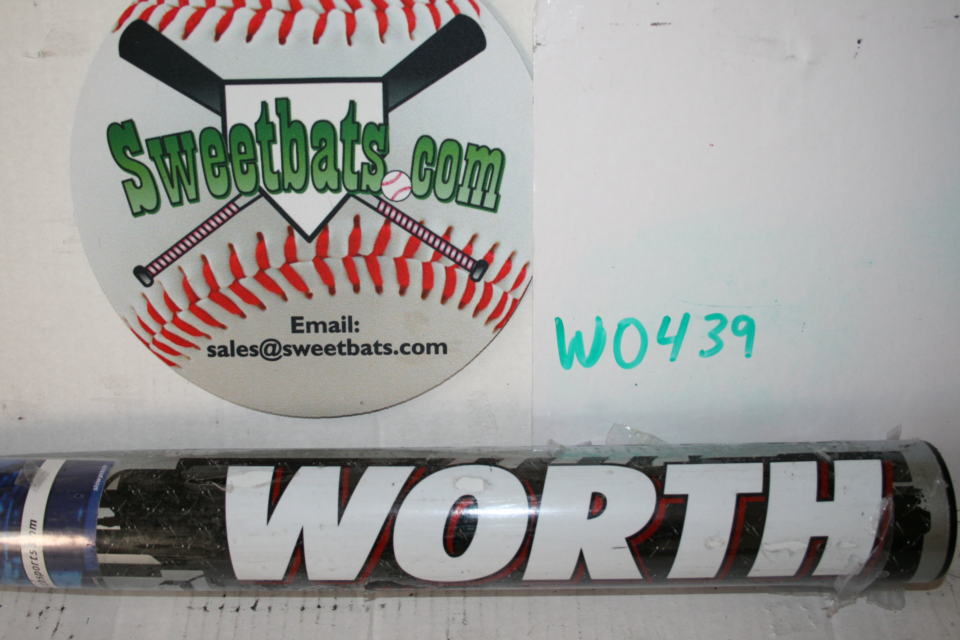 Worth Titan 5.4L Softball Bat 34 NIW USSSA 220 NSA Slowpitch NIW New SBT542 1 piece